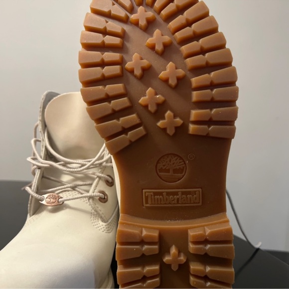 Timberland Women's White and Brown Boots - Picture 4 of 4